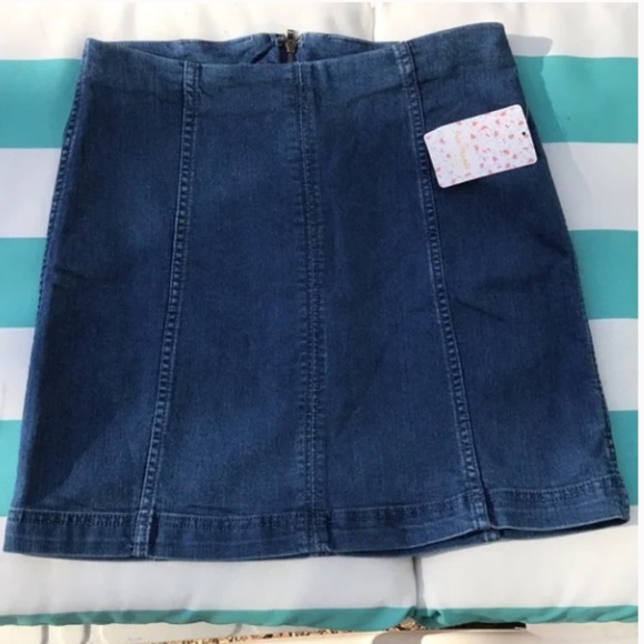 Free People Dresses & Skirts - NWT Free People Stretch Mini Jean Skirt 8